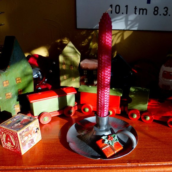 Antique Pewter Candle Holder / Courting Lamp - Picture 3 of 4